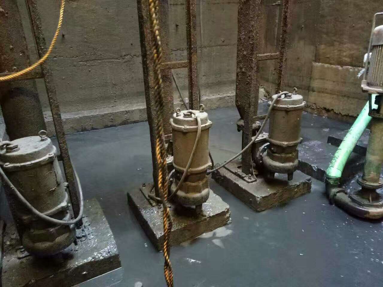 黔西污水池清理